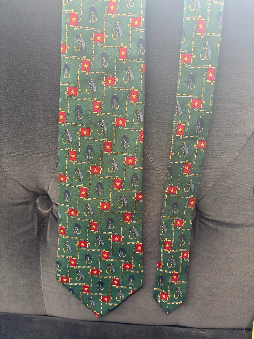 Tommy Hillfiger Green Novelty Tie with Red & Navy Motifs